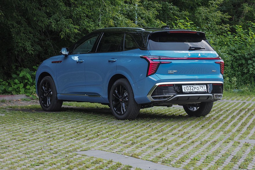 Оснащение Hongqi HS3